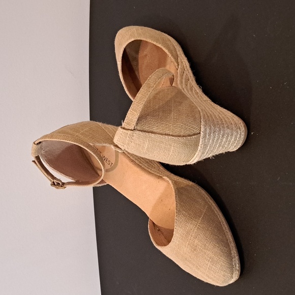 Nine West Chikflic Espadrille Wedge Platforms Tan/Gold Size 10 - Picture 2 of 5